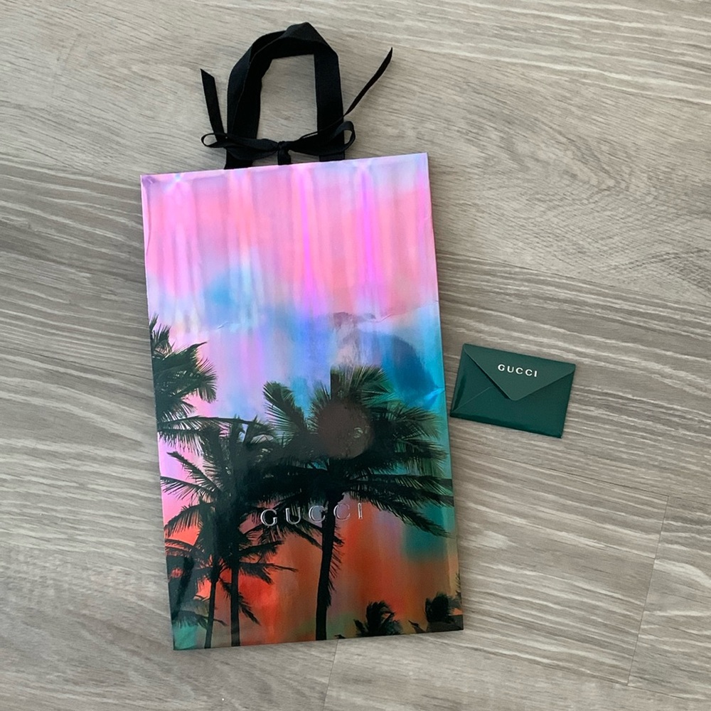 Gucci Shopping Bag and Note Card (authentic)